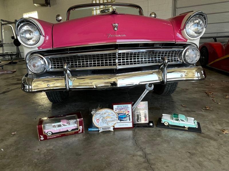 1955 Ford Sunliner for Sale
</span>