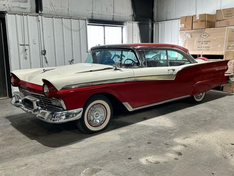 1957 Ford Fairlane 500 for Sale
