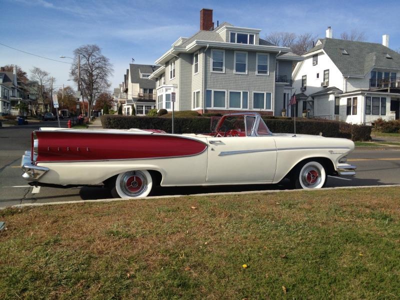 1957 Ford Fairlane 500 Skyliner Convertible for Sale
</span>