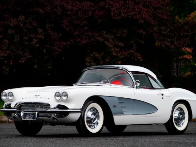 1961 Chevrolet Corvette Convertible Matching numbers 283/230 HP V-8 engine for Sale
</span>