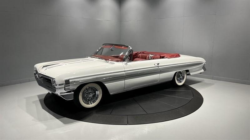 1961 Oldsmobile Starfire Convertible for Sale
</span>