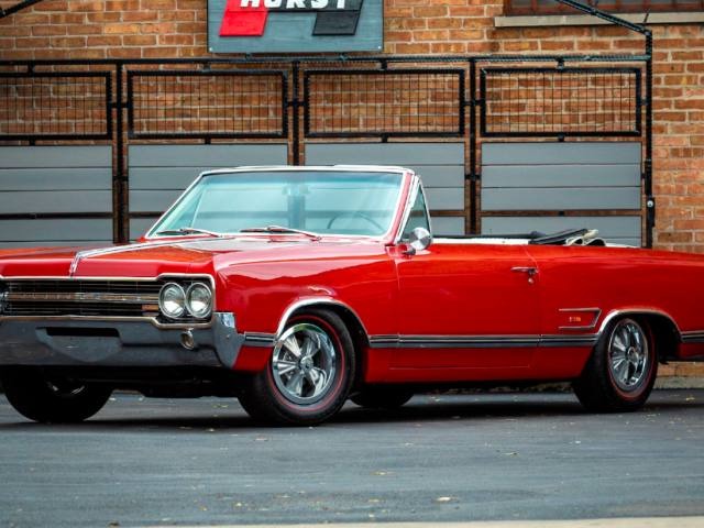 1965 Oldsmobile 442 Convertible 400 CI V-8 engine Target Red for Sale
</span>