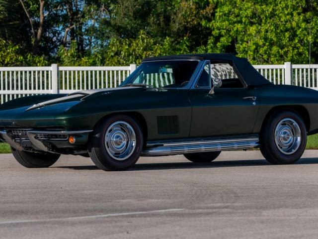 1967 Chevrolet Corvette Convertible V-8 engine for Sale
</span>