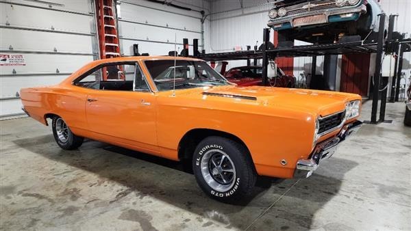 1968 Plymouth Road Runner (phone) 3/4 for Sale
</span>