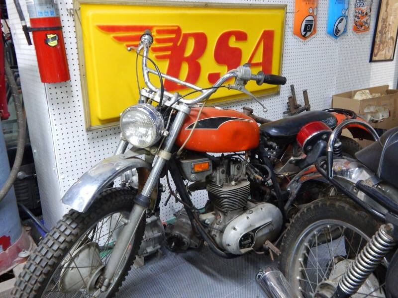 1972 Triumph Trophy FREE DELIVERY TO BARBER for Sale
</span>