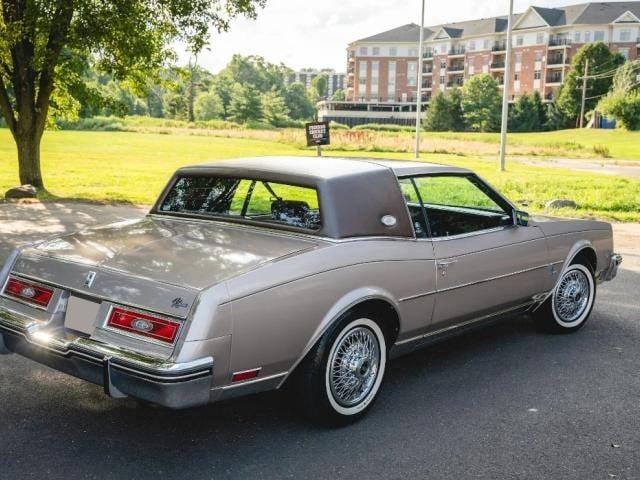 1983 Buick Riviera Coupe 5.0L V8 for Sale
</span>