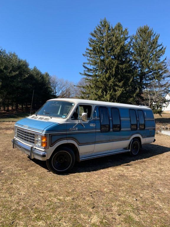 1984 Dodge ram van B250 LONG Prospector for Sale
</span>