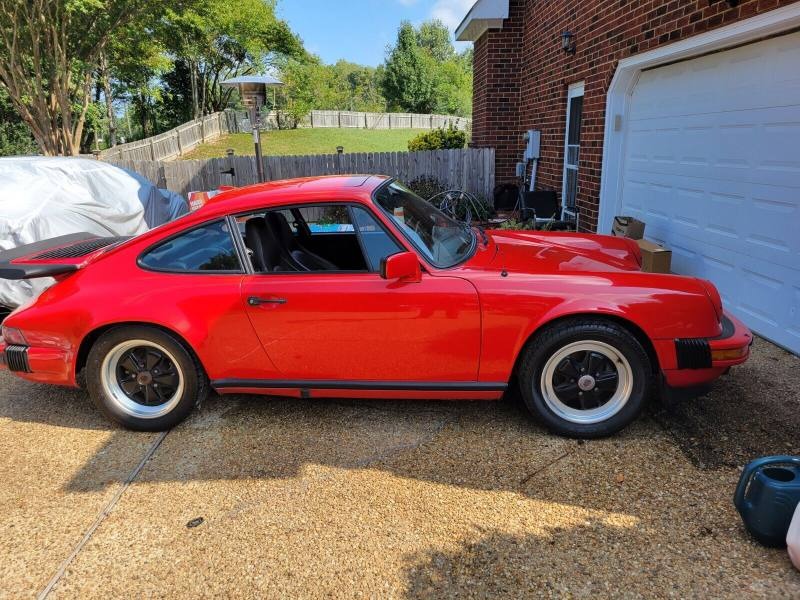 1985 Porsche 911 CARRERA 1985 Porsche 911 Coupe Red RWD for Sale
</span>