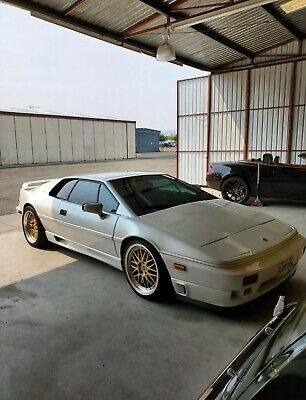 1989 Lotus Esprit SE 1989 Lotus Esprit Coupe White RWD for Sale
</span>