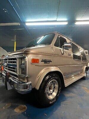 1990 Chevrolet G20 1990 Chevrolet G20 Van Brown RWD for Sale
</span>