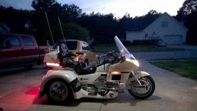1997 1500 Honda Goldwing Trike w/ Enclosed Trailer for Sale
</span>