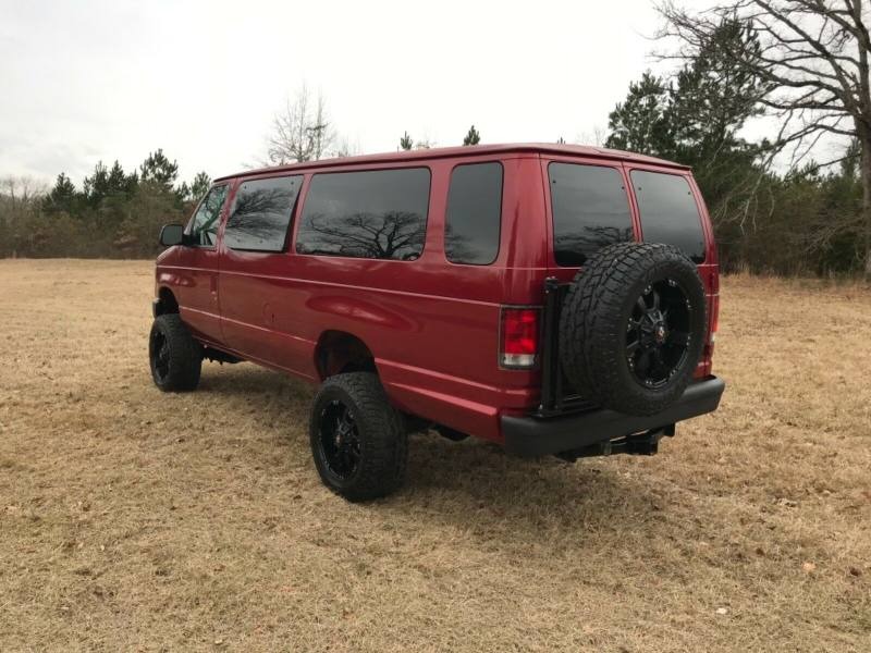 1999 Ford E-Series Van XLT Maroon for Sale
</span>