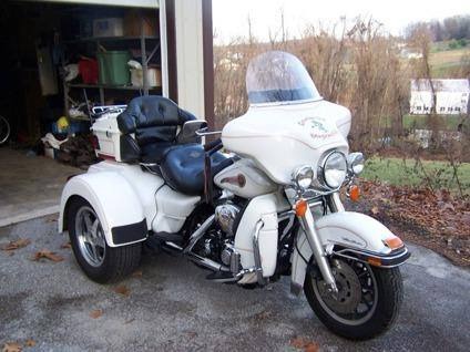 1999 Harley Davidson Ultra Electra Glide Classic Shrine with Lehman trike conver for Sale
</span>