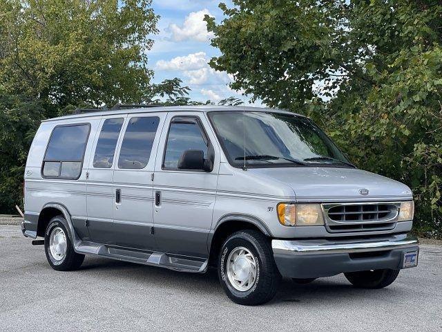 2000 Ford E150 Recreational for Sale
</span>
