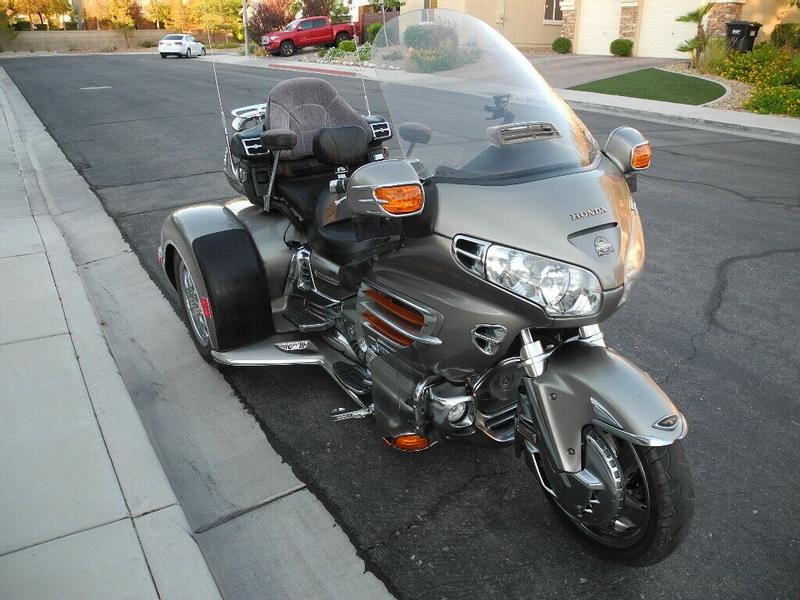 2002 Honda Gold Wing 2002 Honda Goldwing GL1800 Trike for Sale
</span>