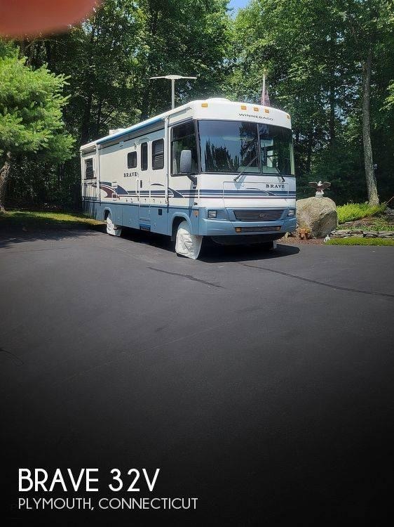 2004 Winnebago Brave 32V 32ft for Sale