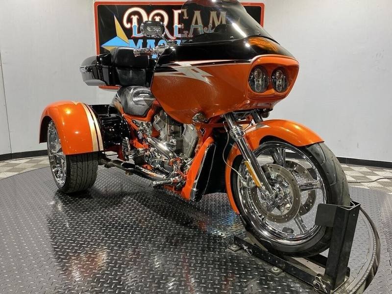 2005 Harley-Davidson VRSCSE - Screamin Eagle V-Rod CVO Trike for Sale
</span>