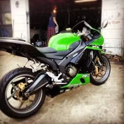 2005 Kawasaki Ninja zx636r for Sale
</span>