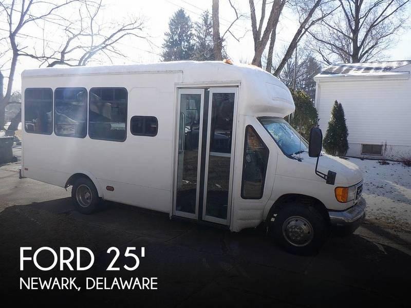 2006 Ford E-450 Conversion 25ft for Sale