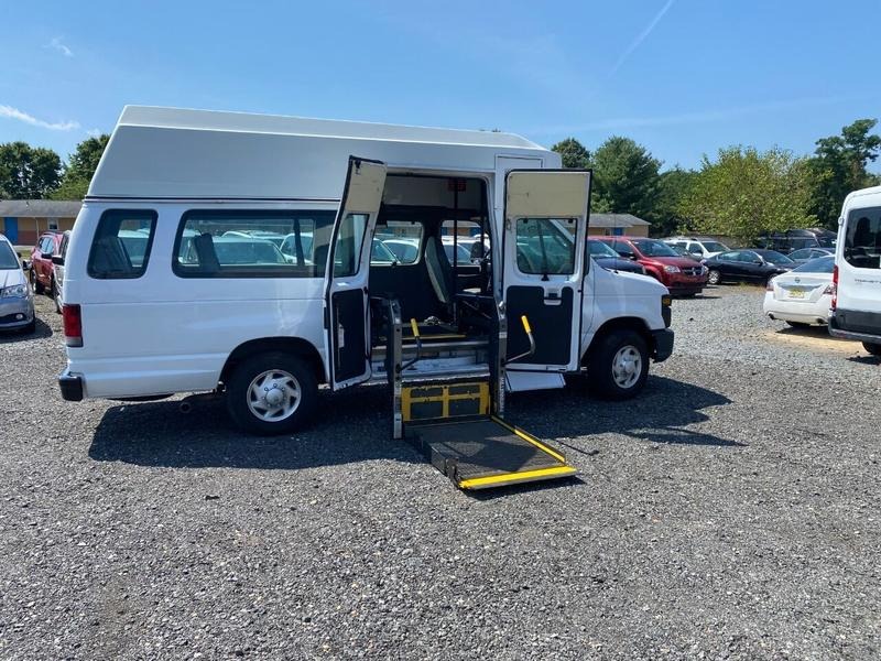 2008 Ford E-Series Van E 350 SD 3dr Extended Cargo Van w/21B for Sale
</span>