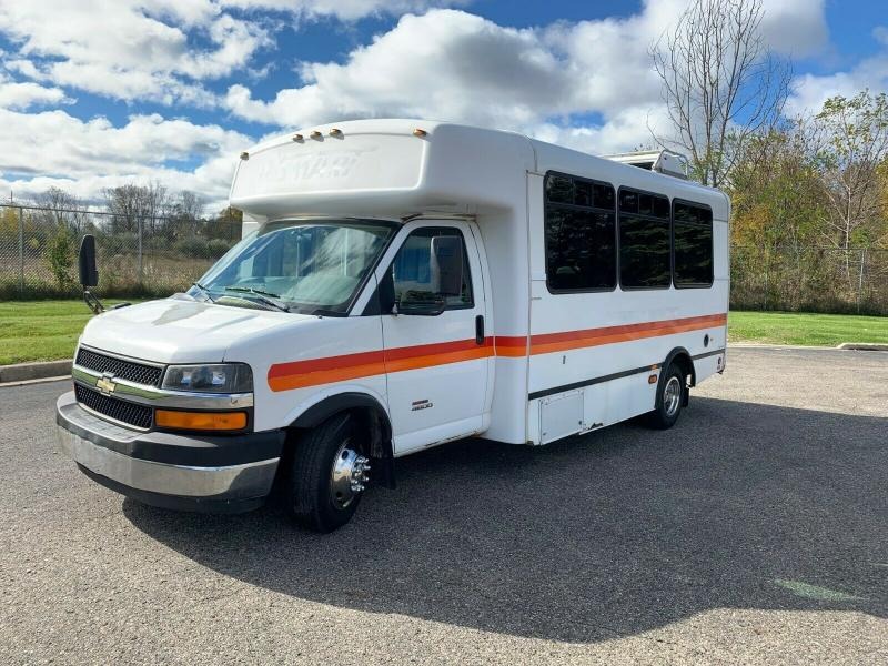 2009 Chevrolet 4500 Church Shuttle Bus Van, 14 Passenger for Sale
</span>