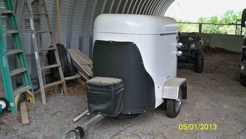 2009 Wags Unique Handicap Motorcycle Trailer for Sale
</span>