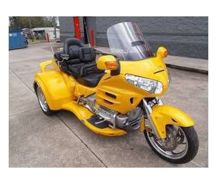 2010 Honda Gold Wing 1800 Tour Motorcycle Trike for Sale
</span>