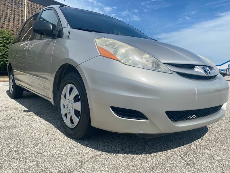 2010 Toyota Sienna LE 8 Passenger for Sale
</span>