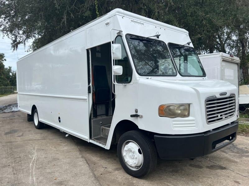 2011 Freightliner 23ft P1300 Step Van Fedex Ready New for Sale
</span>