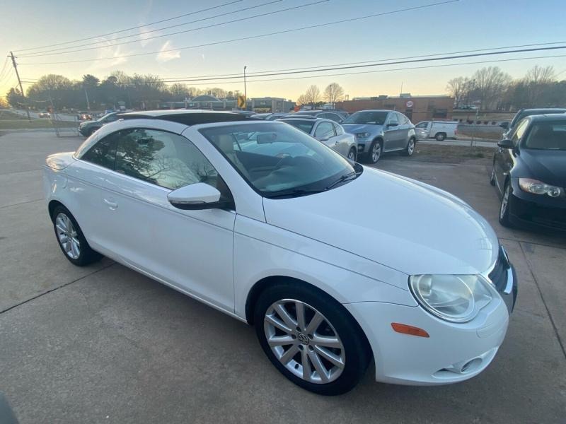 2011 Volkswagen Eos Komfort SULEV 2dr Convertible 6A for Sale
