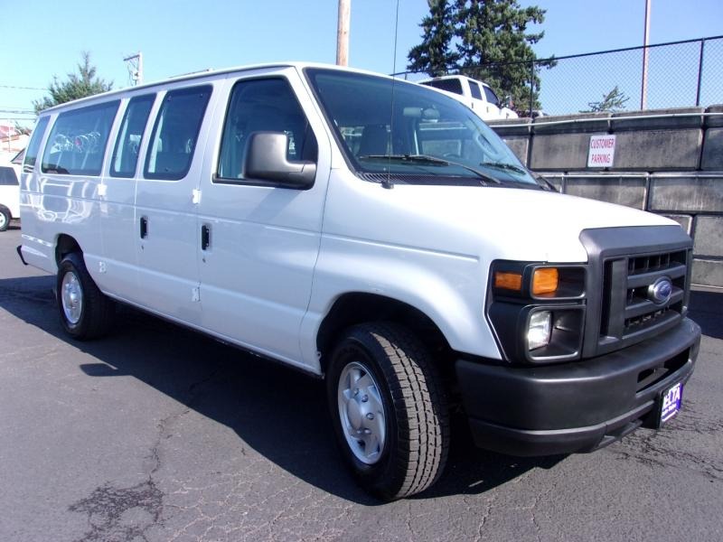 2012 Ford Econoline 15 Passenger Van E-350 1 Owner 15Kmiles for Sale