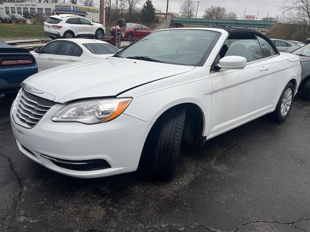 2013 Chrysler 200 Touring for Sale