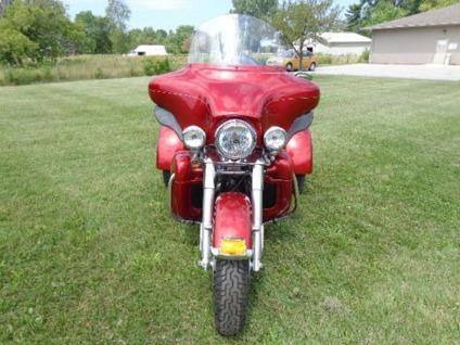 2013 Harley-Davidson Red FLHTCUTG Ultra Classic Trike for Sale
</span>