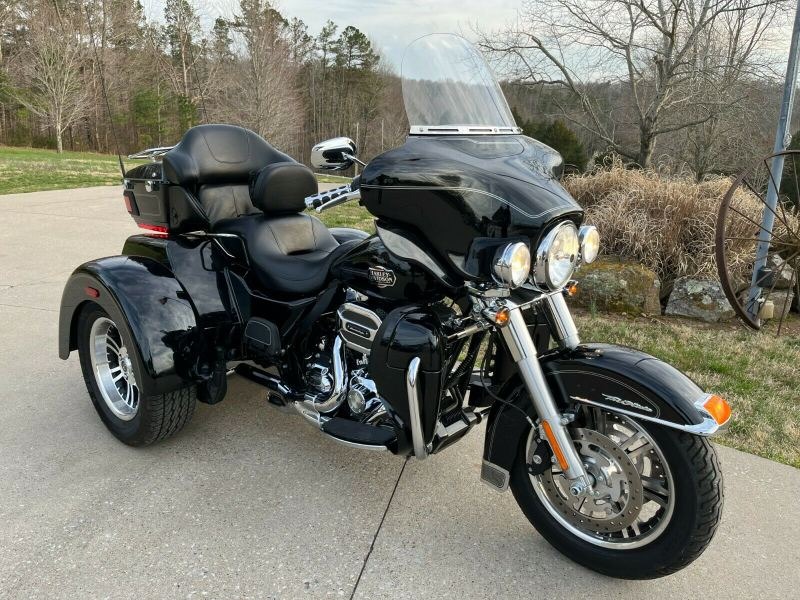 2013 Harley-Davidson TRI GLIDE ULTRA CLASSIC TRIKE FLHTCUTG for Sale
</span>