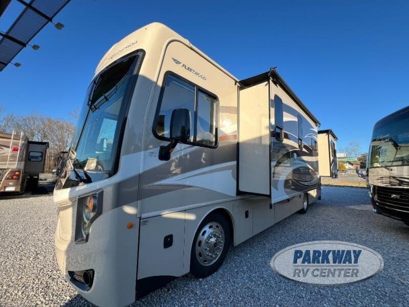 2014 Fleetwood Excursion 33D for Sale