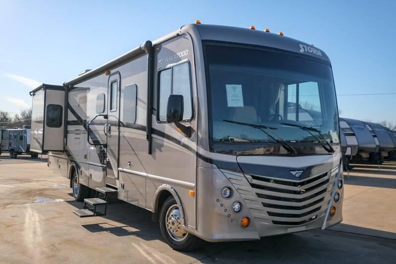 2016 Fleetwood Storm 32V 32ft for Sale