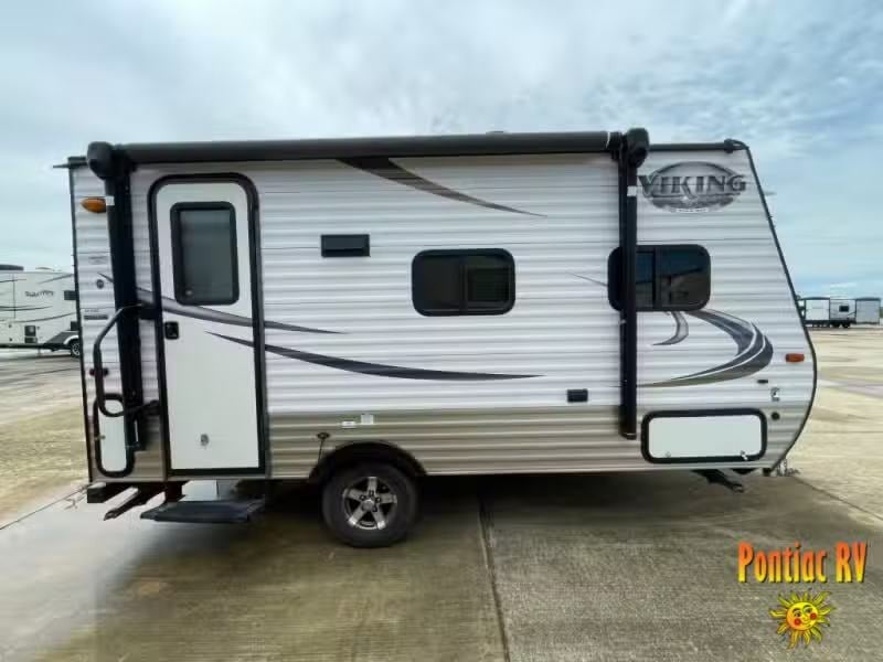 2016 Viking Ultra-Lite 16RBD for Sale