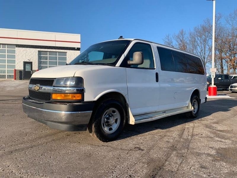 2017 Chevrolet Express 2500 LT RWD for Sale
</span>