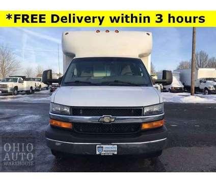 2017 Chevrolet Express 3500 Work Van Cutaway 6.0L V8 1-Own We Finanace for Sale
</span>