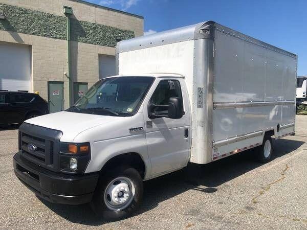 2017 Ford E-Series Van E 350 SD 2dr Commercial/Cutaway/Ch. for Sale
</span>