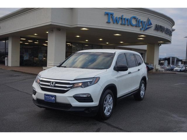 2017 Honda Pilot White, 80K miles for Sale