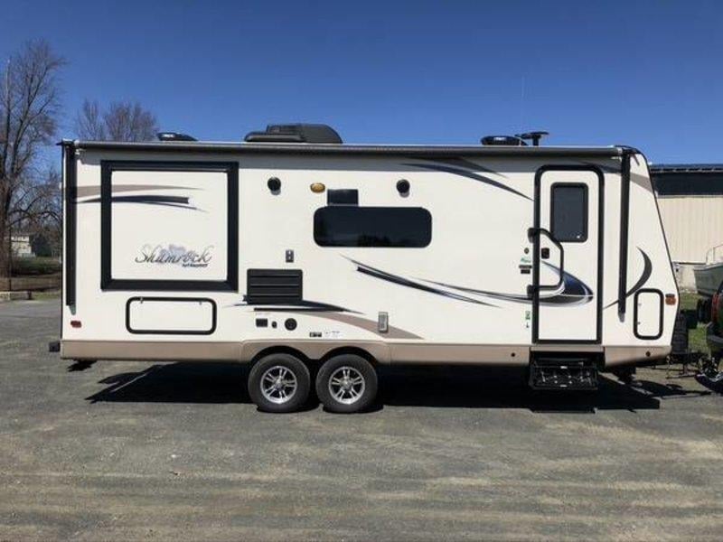 2018 Forest River Flagstaff Shamrock 24WS 26ft for Sale