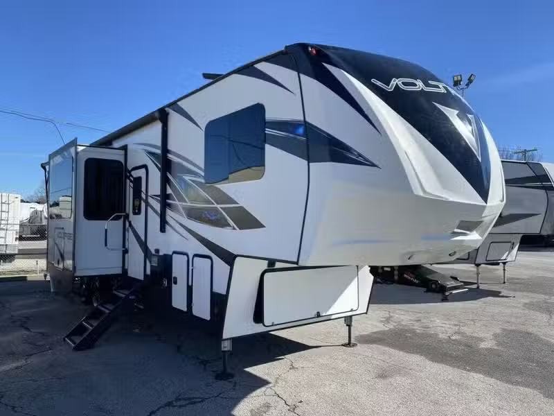 2019 Dutchmen Voltage TRITON 3535 for Sale
