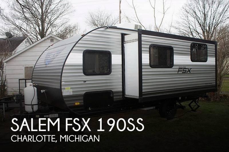 2019 Forest River Salem FSX 190SS 19ft