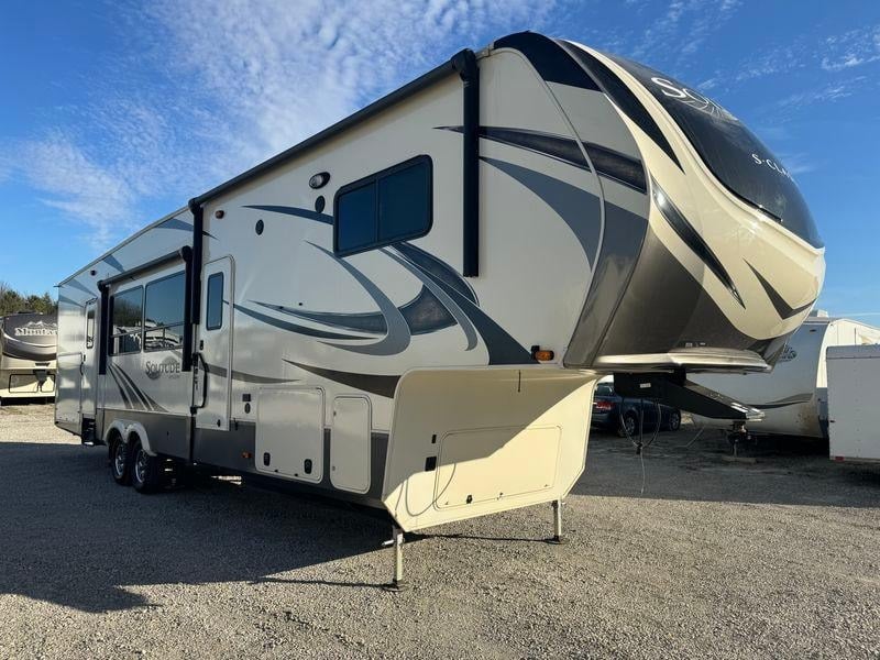 2020 Grand Design Solitude 3740BH 41ft for Sale