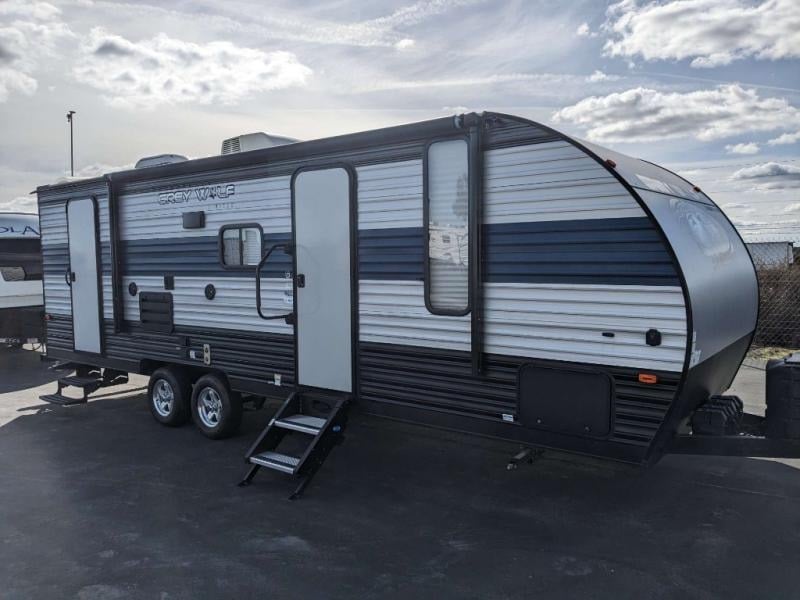 2021 Cherokee Grey Wolf 23DBH for Sale