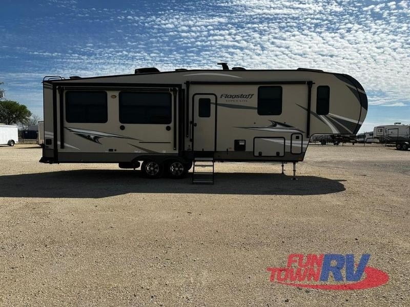 2021 Forest River Flagstaff 529RKB for Sale
