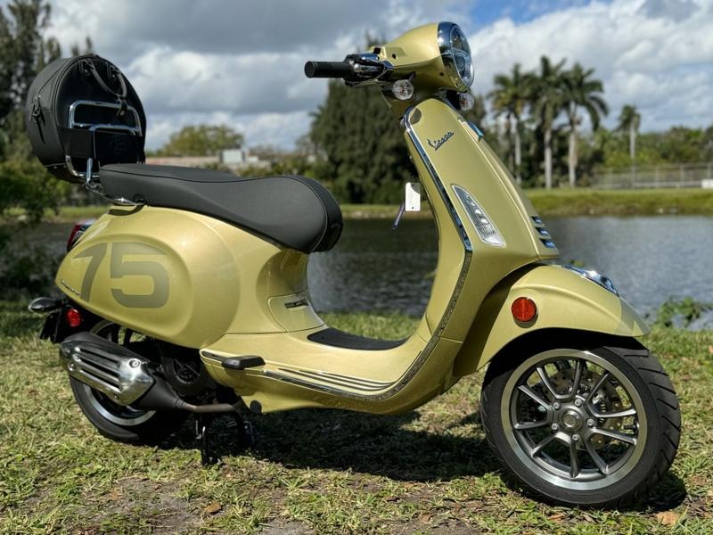 2021 Vespa Primavera 150 75th for Sale