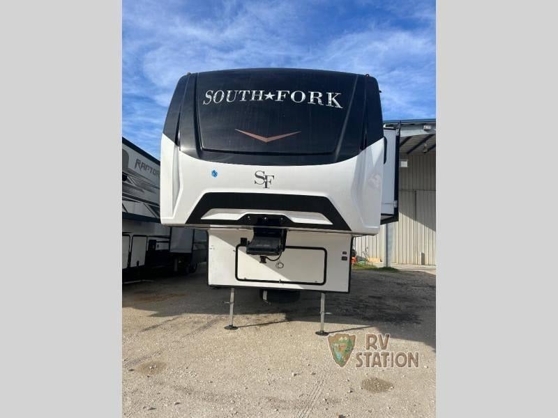 2022 Cruiser RV Cruiser RV South Fork 3210RL 38ft for Sale
