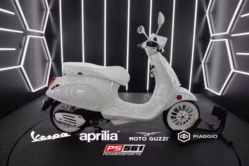 2022 Vespa Sprint 50 Justin Bieber x Vespa for Sale
</span>